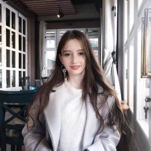 Meet your Posher, Agnes